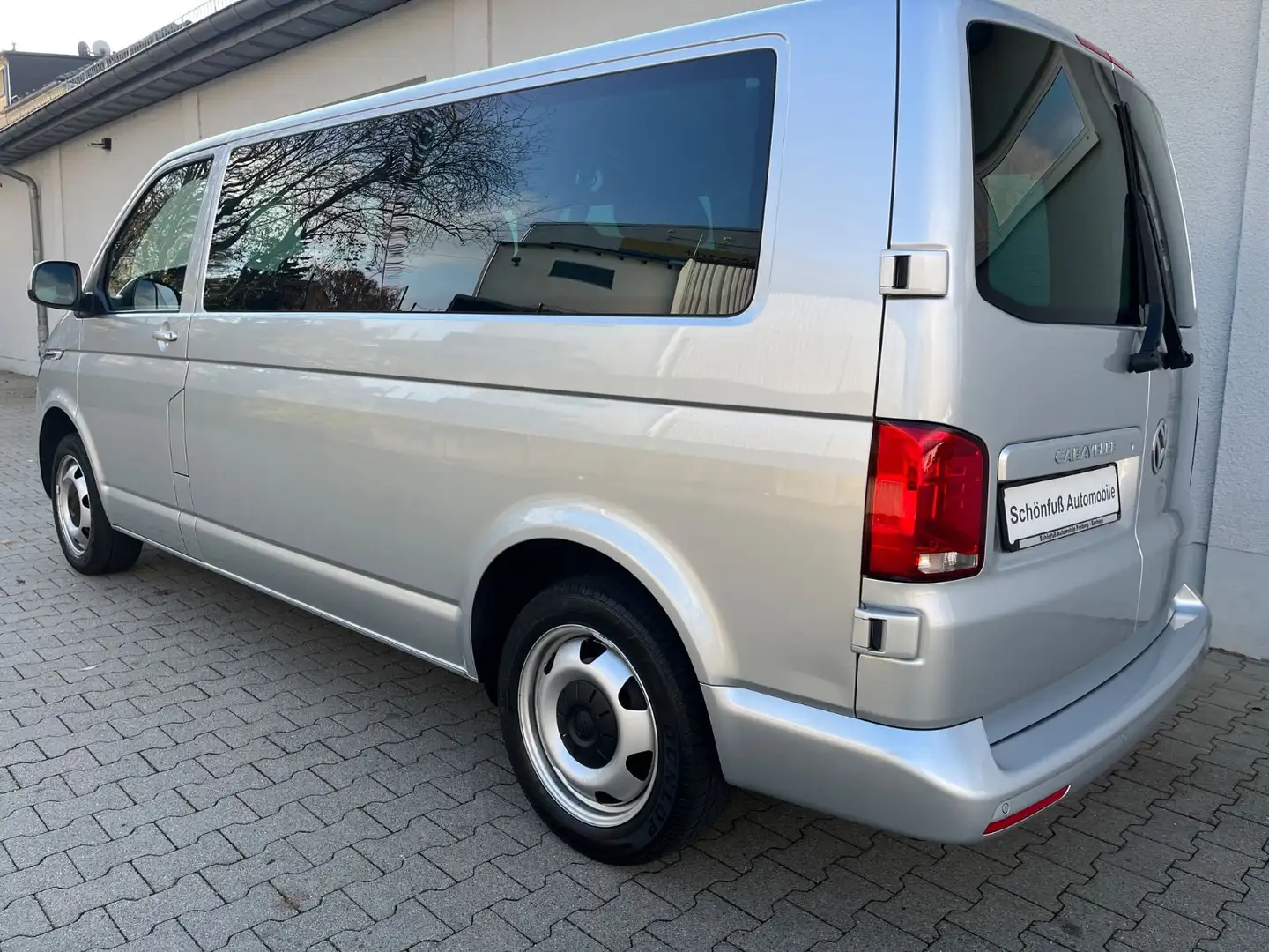 Volkswagen T6.1 Caravelle lang 8 Sitze DSG LED "IQ.LIGHT" Серебристый - 2