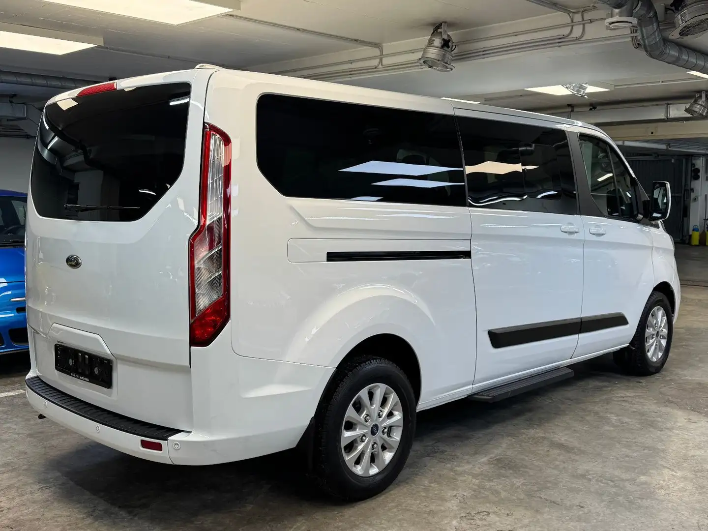 Ford Transit Tourneo Custom Bus  320 L2,9Si,2xSchiebetüre,Alu Weiß - 2