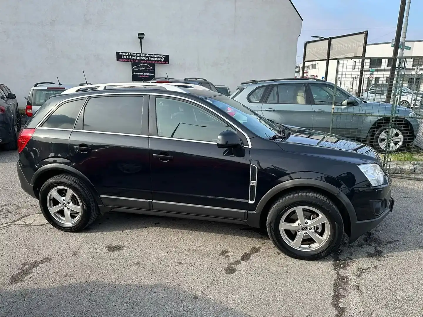 Opel Antara 2,2 CDTI Style 163PS TOP mit Sitzheizung Parkhilfe Noir - 2