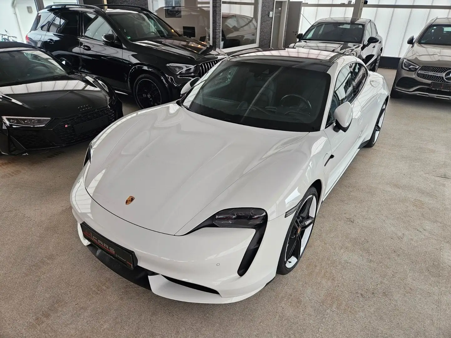 Porsche Taycan Turbo 21"/Inno/HAL/Chrono/Matrix/Pano Blanc - 2