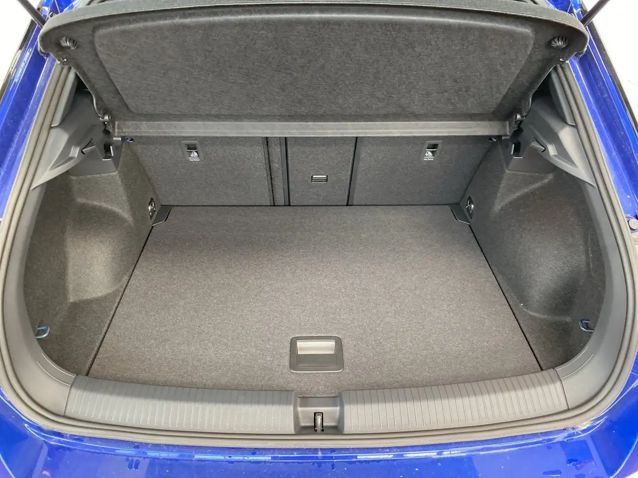 Volkswagen T-Roc 1.0 TSI R-Line Plus 9