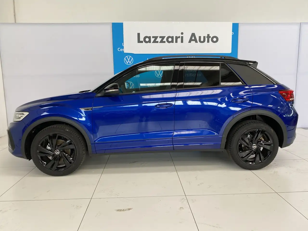 Volkswagen T-Roc 1.0 TSI R-Line Plus 2