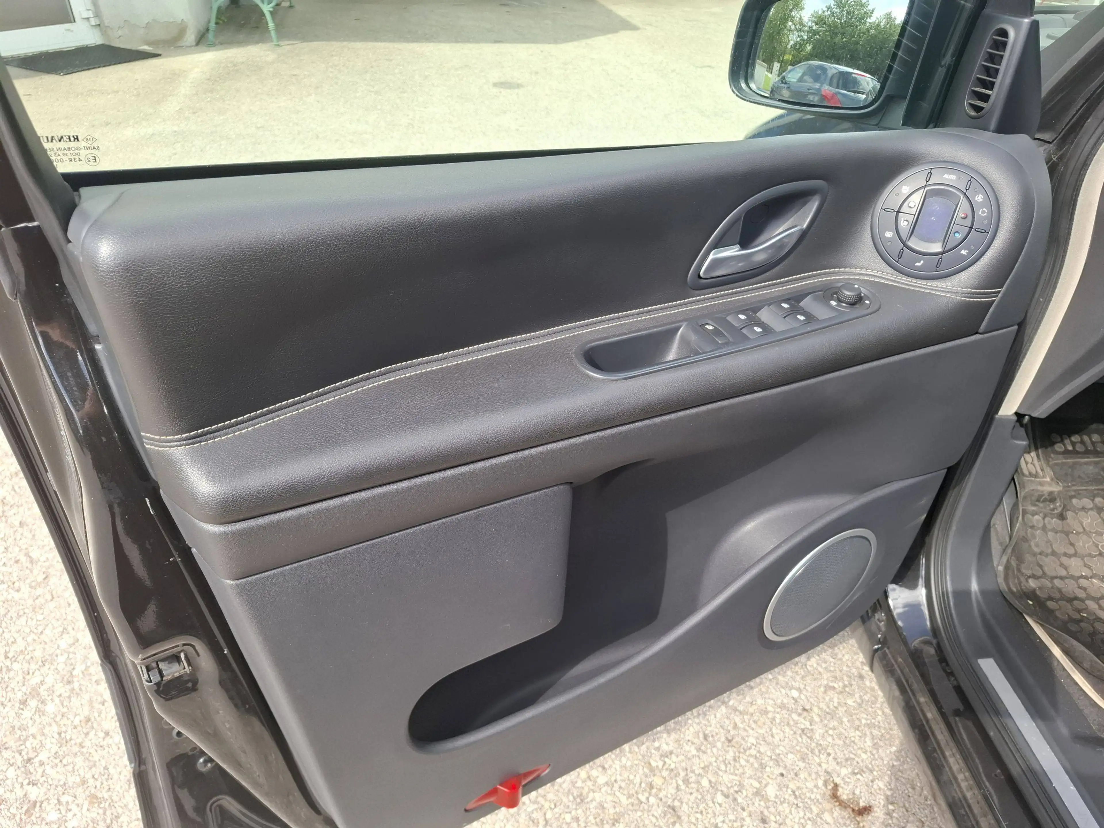 Renault Espace Initiale 2,0 Autom.  7 Sitze — photo 10