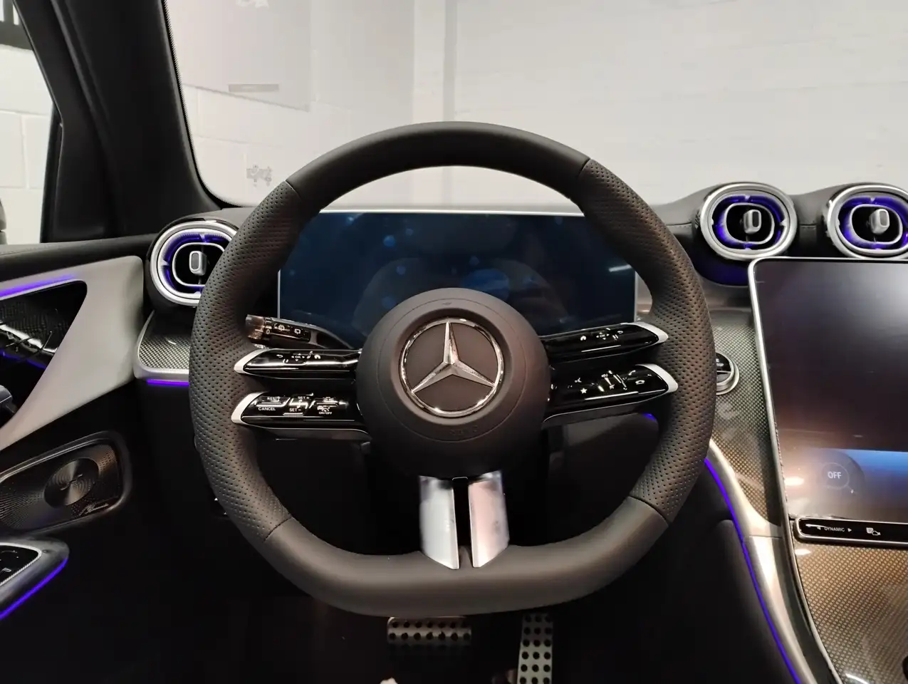 Mercedes-Benz GLC снимка Mercedes-Benz GLC
