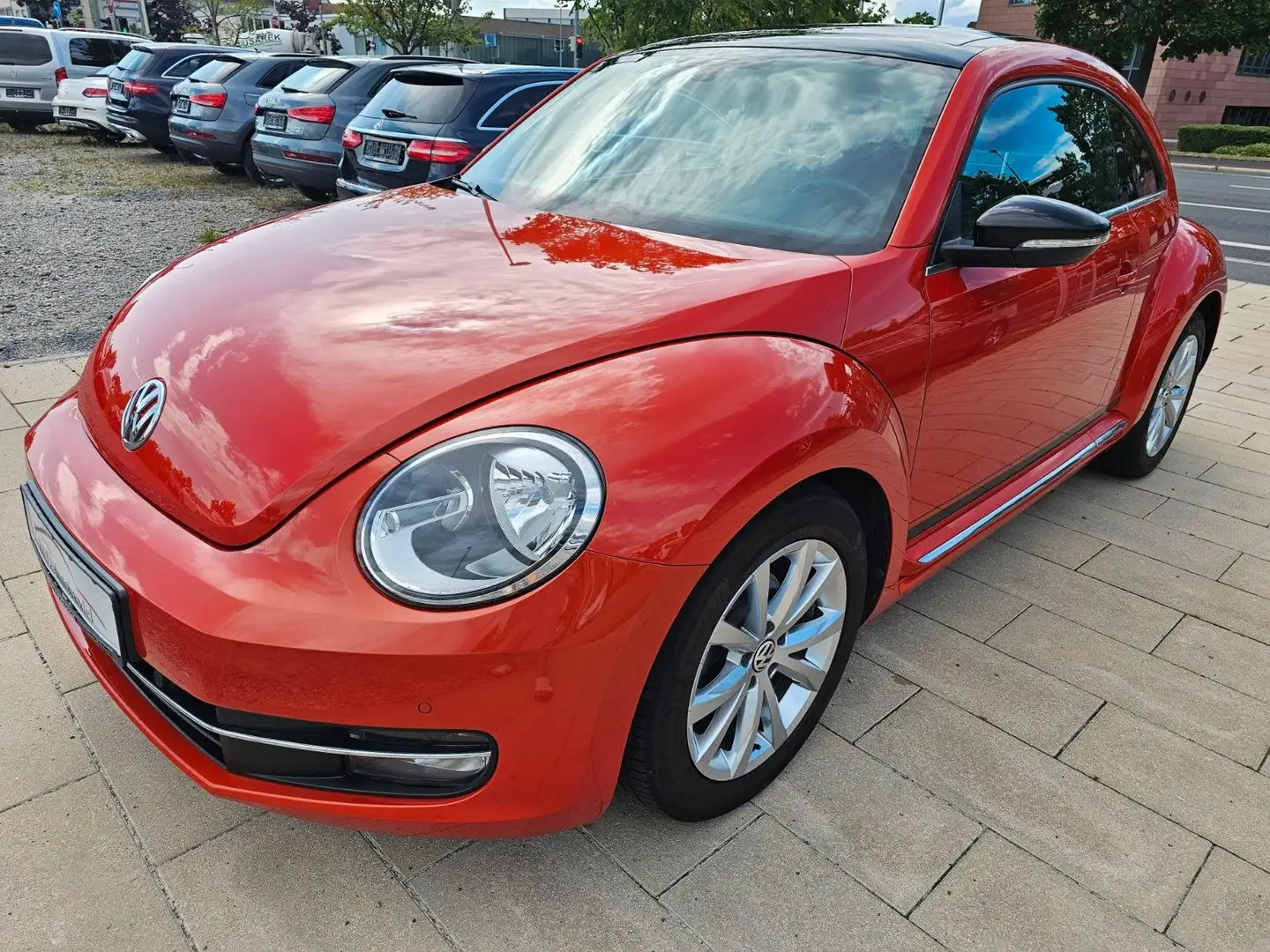 Volkswagen Beetle Lim. Club BMT Navi Top Zustand Orange - 1