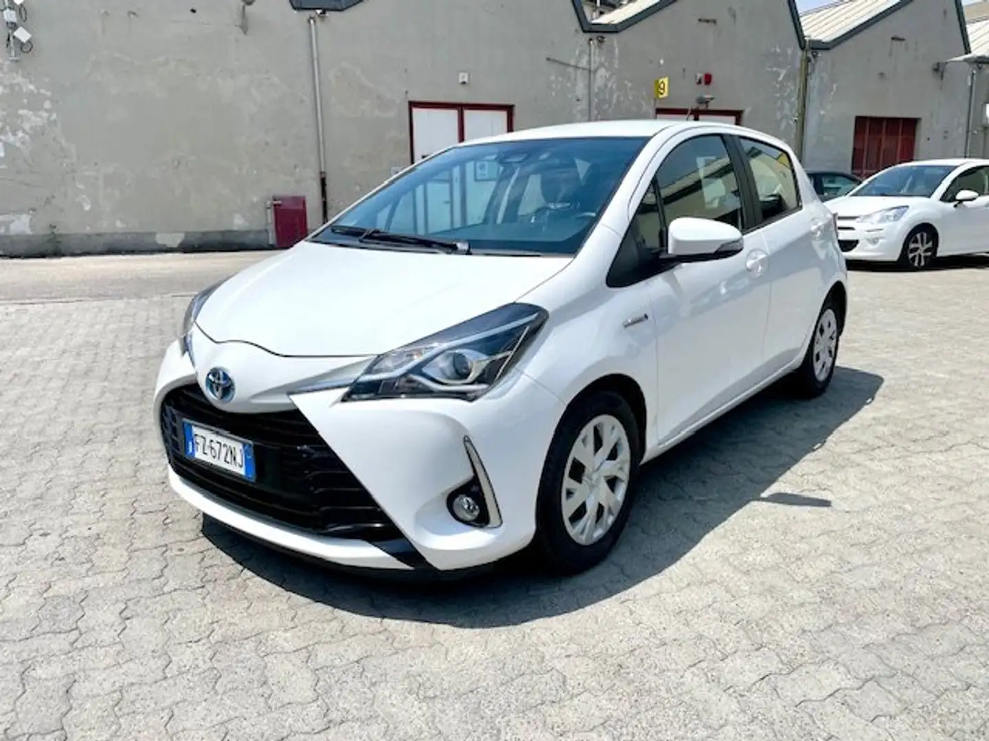 Toyota Yaris Yaris 5p 1.5h White Edition my19 Km 47.200!!!! Weiß - 1
