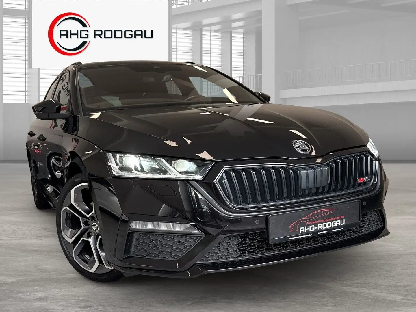 Skoda Octavia Combi RS Plus Schwarz - 1