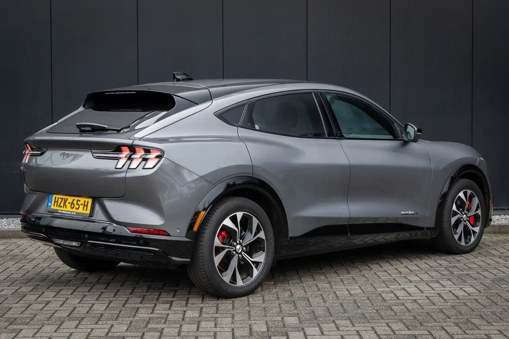 Ford Mustang Mach-E Extended Premium RWD 98 kWh Technology Pack+ | B&O Gris - 2