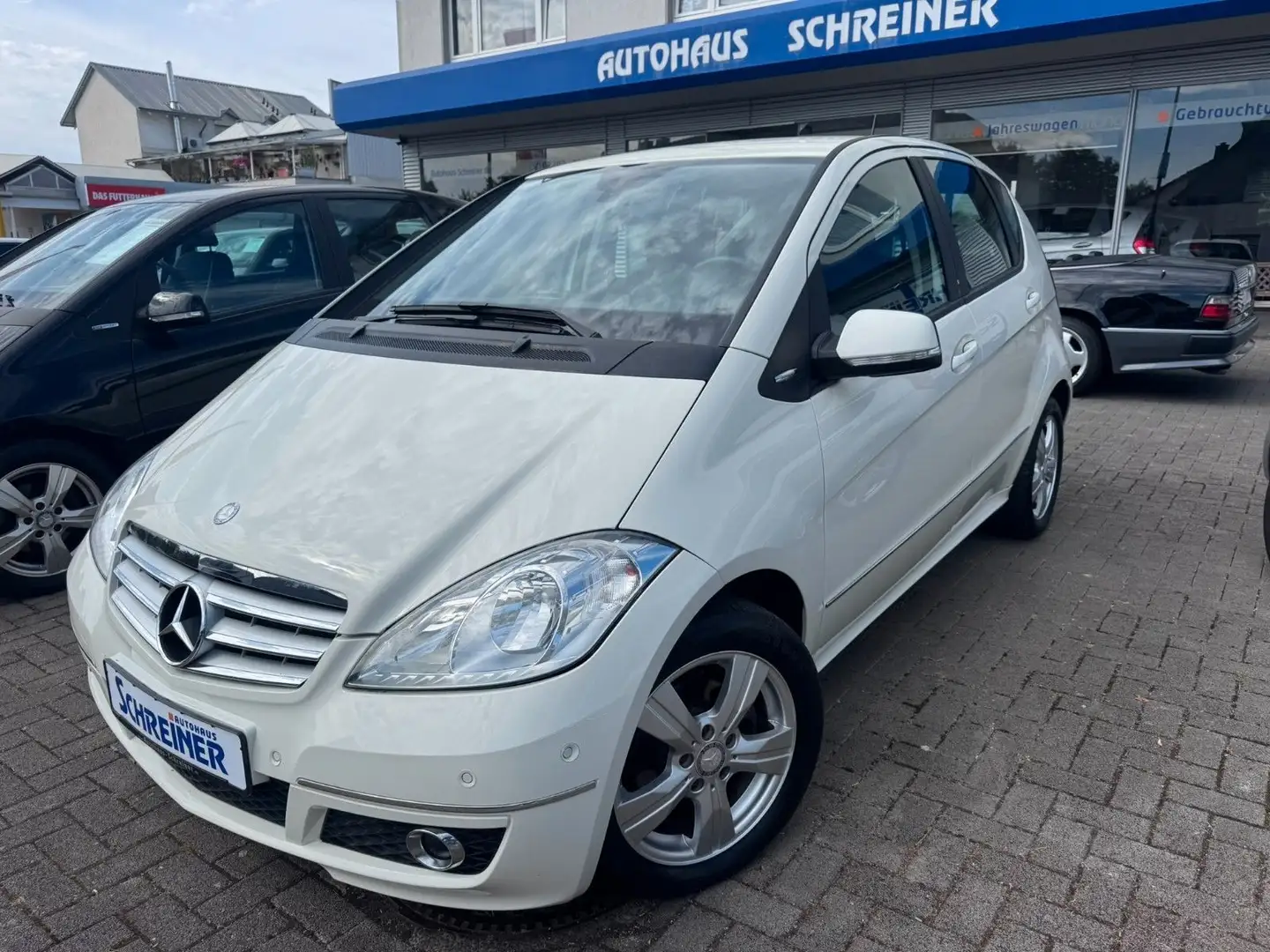 Mercedes-Benz A 160 Avantgarde *Automatik* Park-Assistent*NAVI Weiß - 1