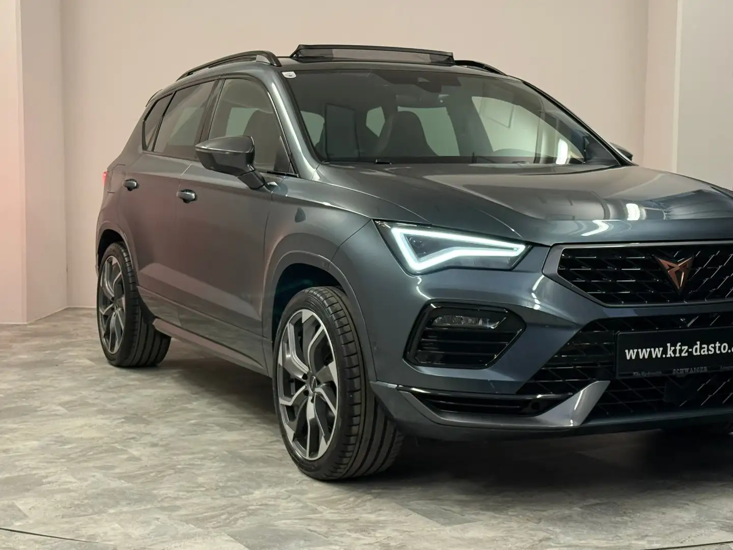 CUPRA Ateca 4Drive II 360 Grad II PANO II BEATS II AHK II Grigio - 2