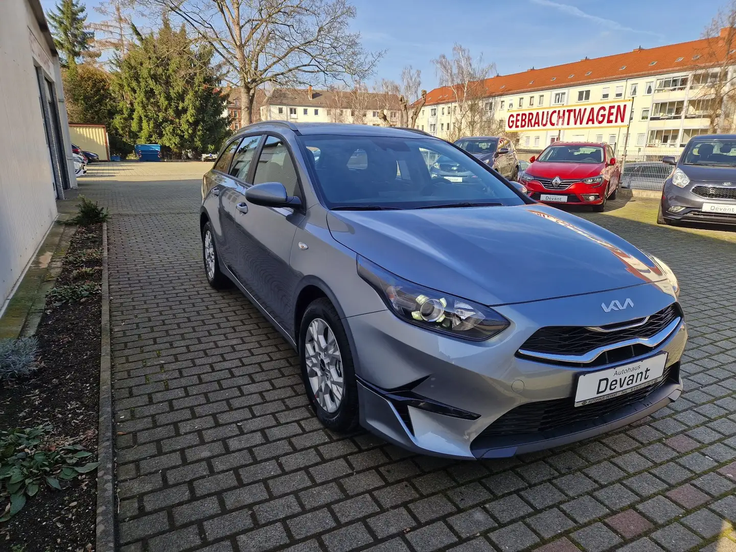 Kia Ceed SW / cee'd SW 1,5 T-GDi Spin Automatik Silber - 2