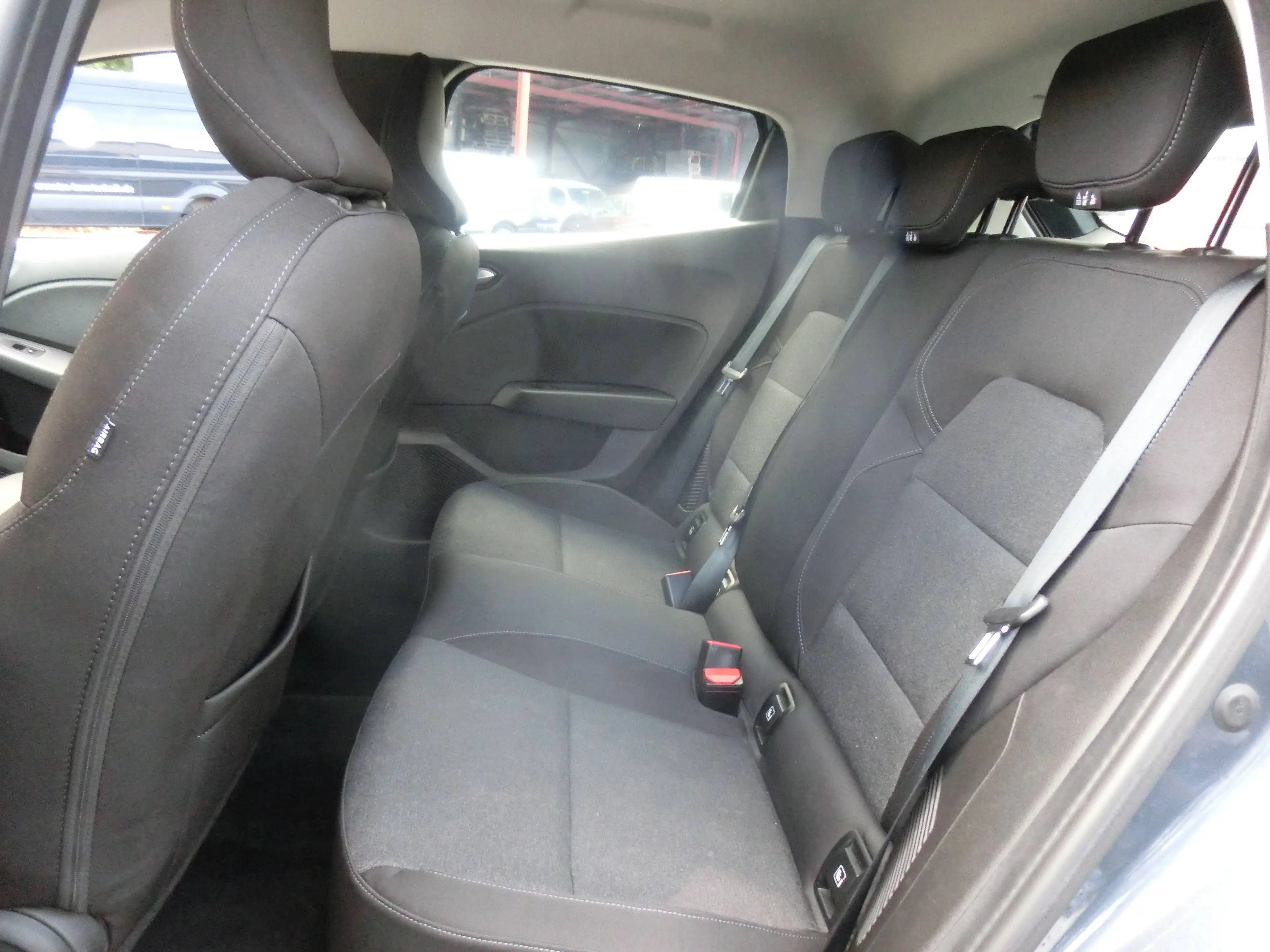 Renault Clio Automatik 1.6 E-Tech Hybrid 140 Business Edition/ Navigationssystem, Klimaanlage, Telefon, PDC, LMF — photo 10