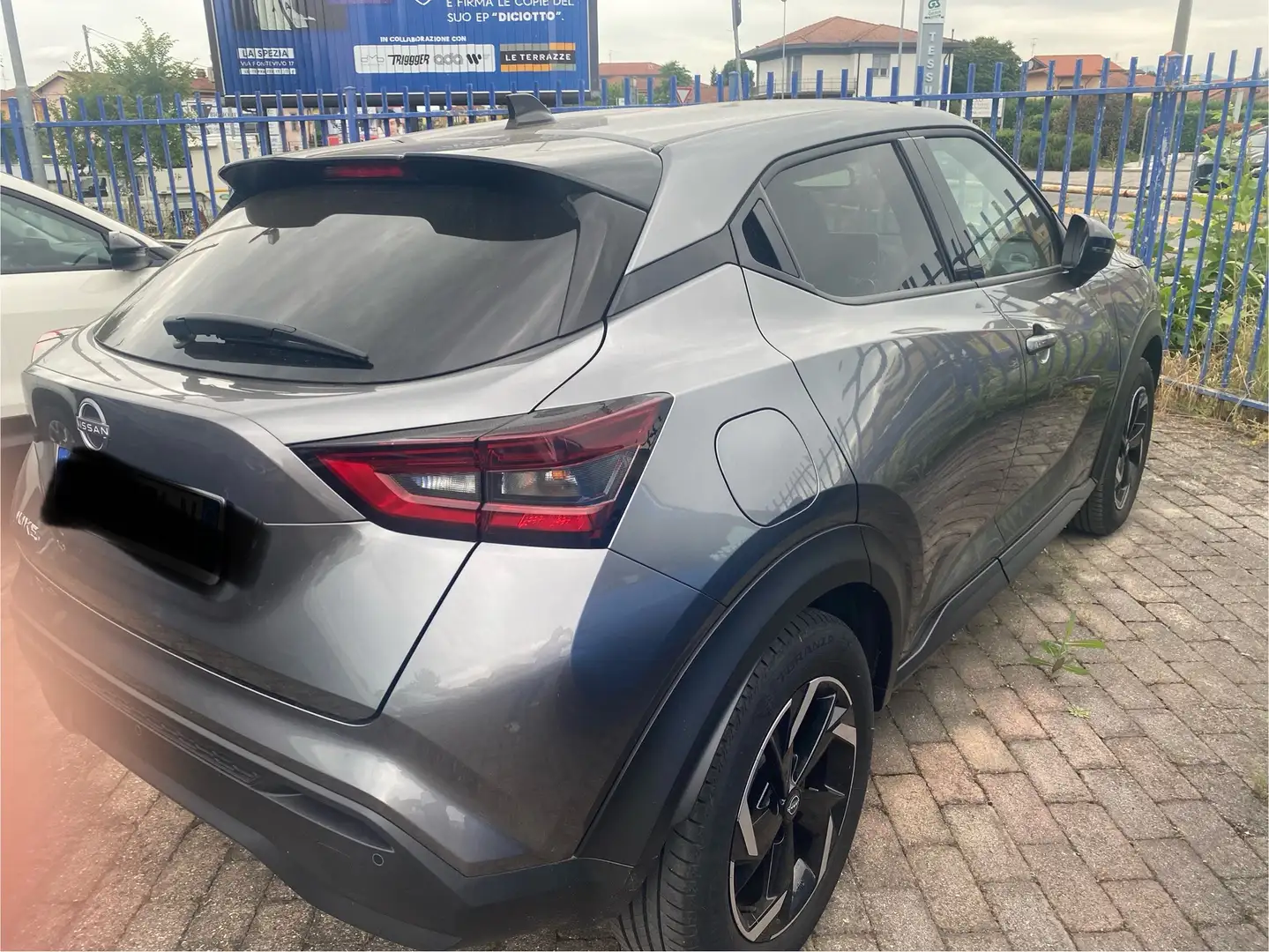 Nissan Juke Juke 1.0 dig-t Tekna 114cv dct Gris - 1