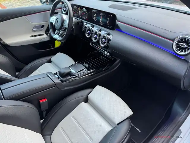 Mercedes-Benz Cla view 14