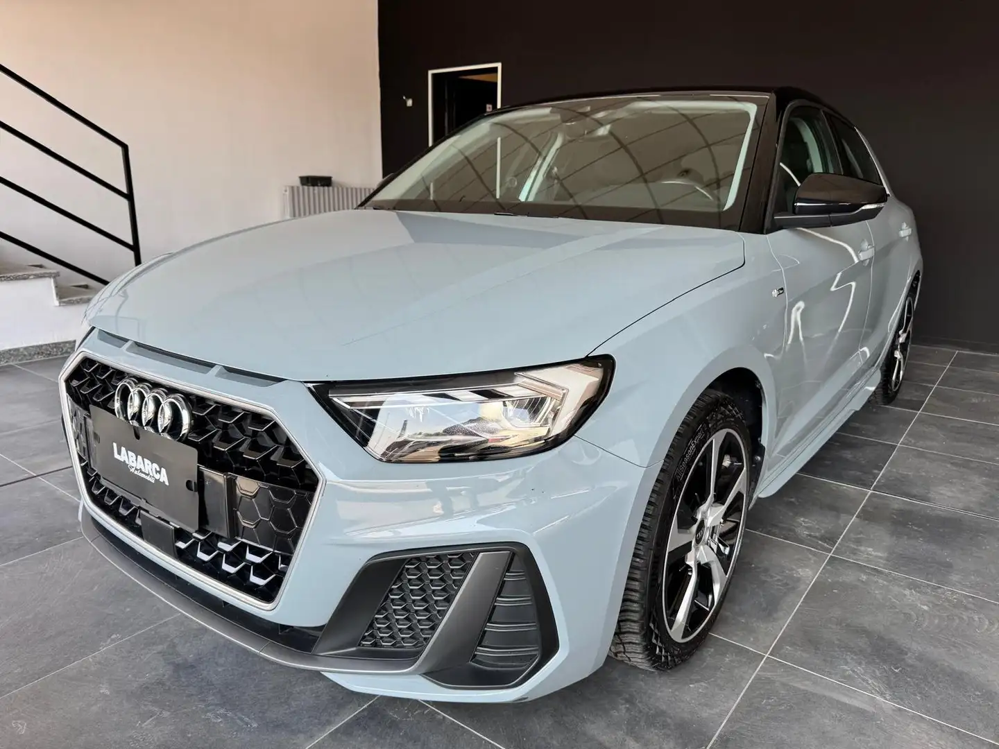 Audi A1 Sportback 25 1.0 Tfsi S Line Edition Gris - 2