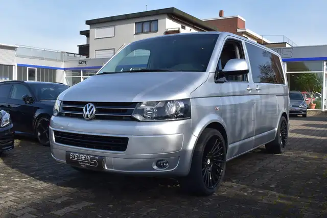 Volkswagen T5 T5 2.0 TDI DSG Caravelle Comfortline 20 Navi