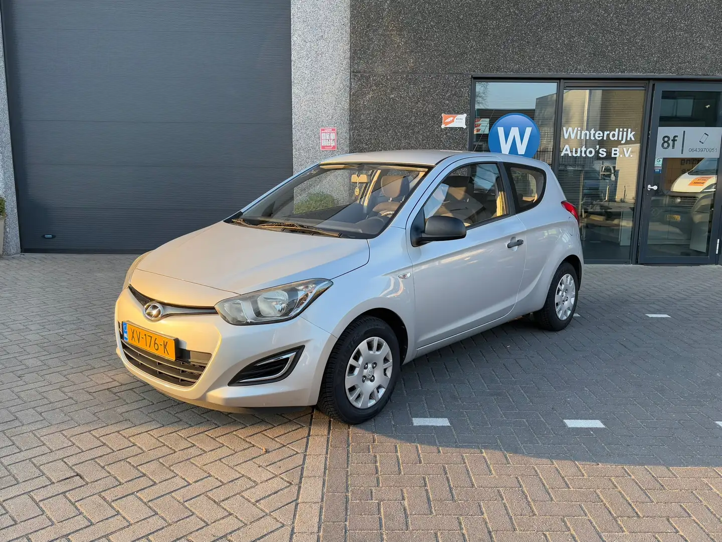 Hyundai i20 1.2i i-Drive Airco! Elek.R! Nieuwe Apk! Gris - 2