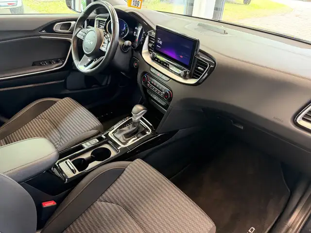 Kia Ceed view 15