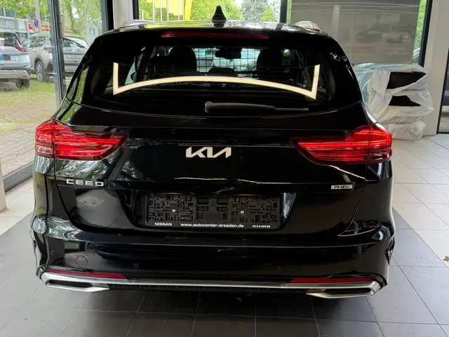 Kia Ceed view 9