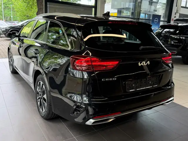 Kia Ceed view 12