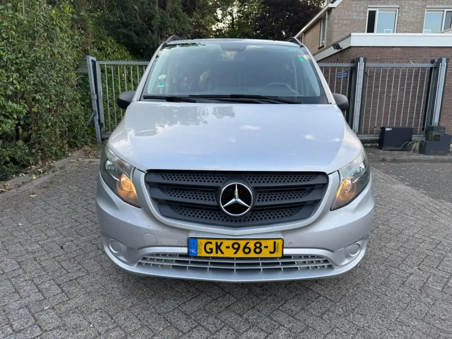 Mercedes-Benz Vito Tourer - 9 zitter - 116 CDI Pro Lang Grijs - 2
