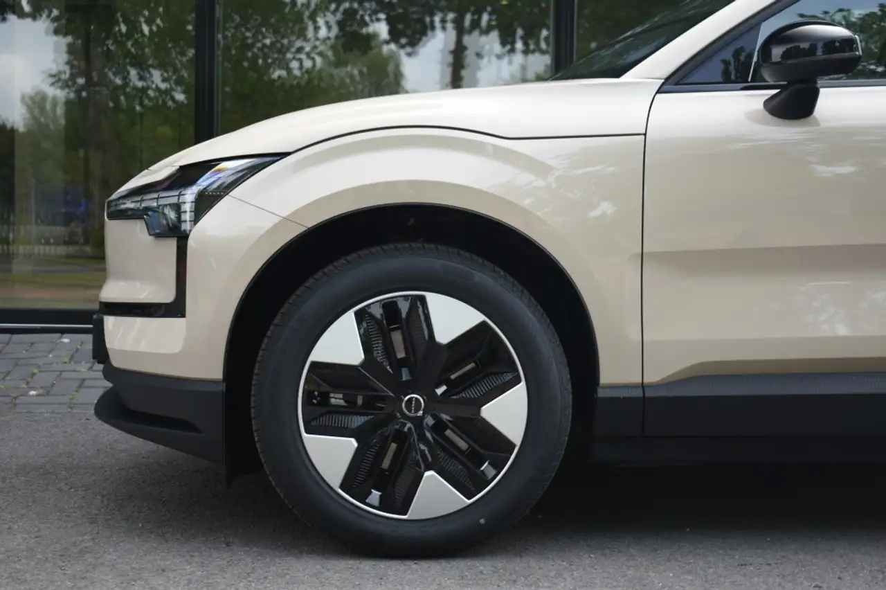 Volvo EX30 2026