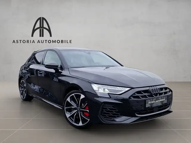 Audi S3 view 3