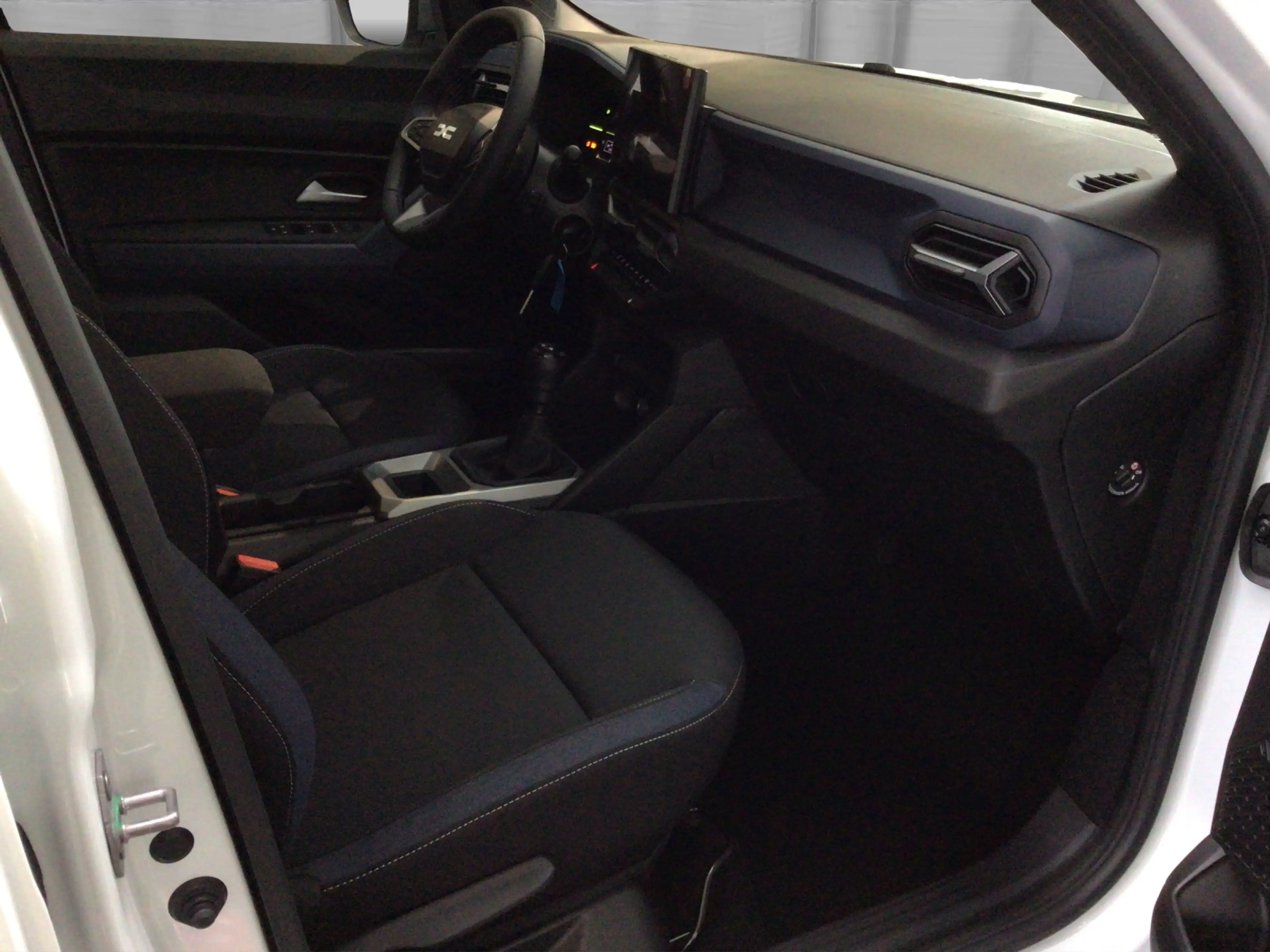 Dacia Bigster TCe 140 Expression — photo 13