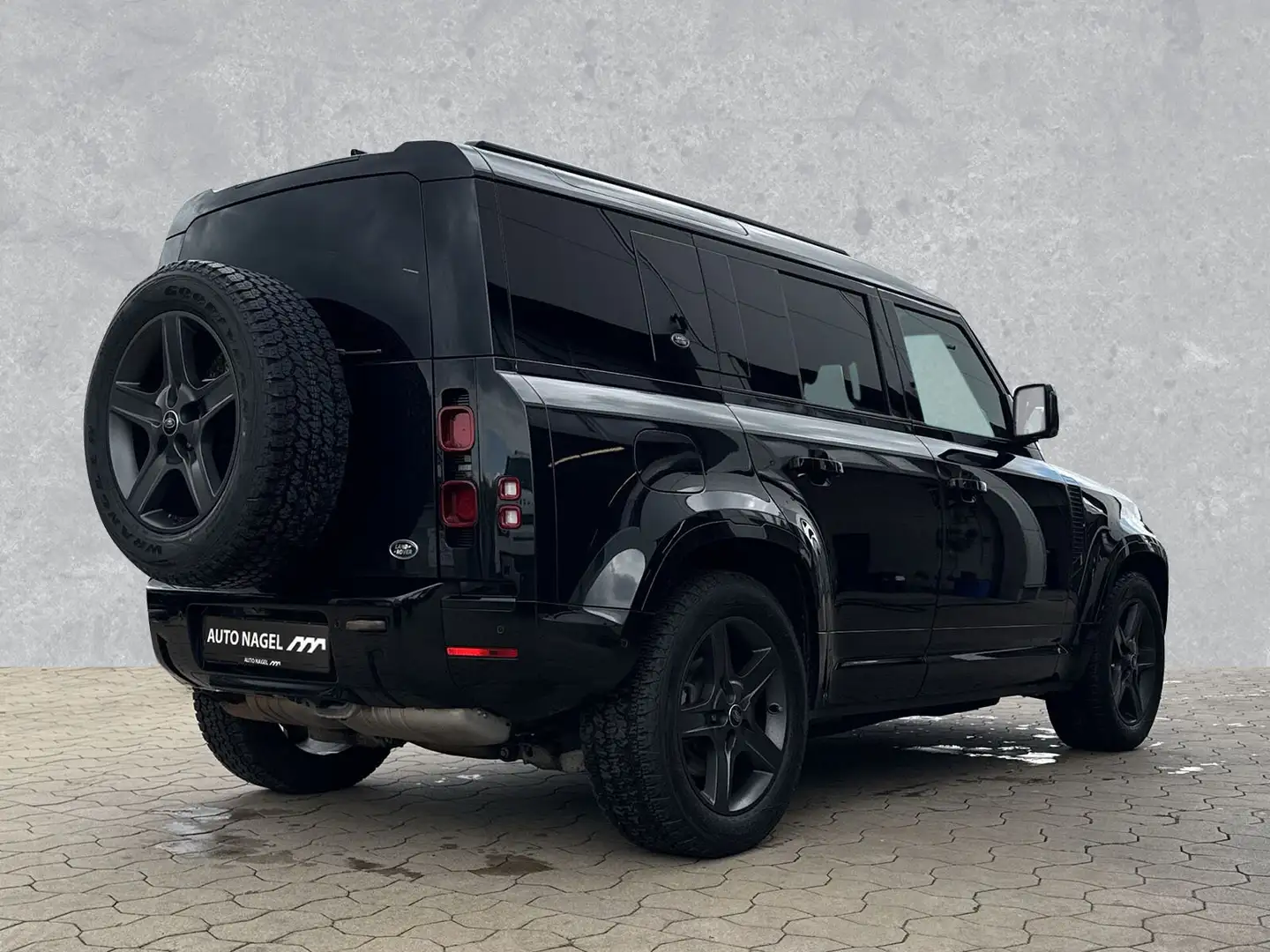 Land Rover Defender Defender 110 D300 X-Dyn. SE 20"AHK ACC Off-RoadP Schwarz - 2