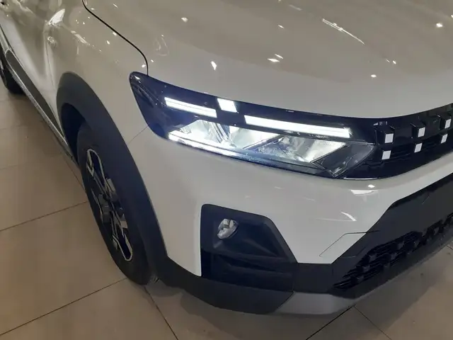 Dacia Sandero view 7