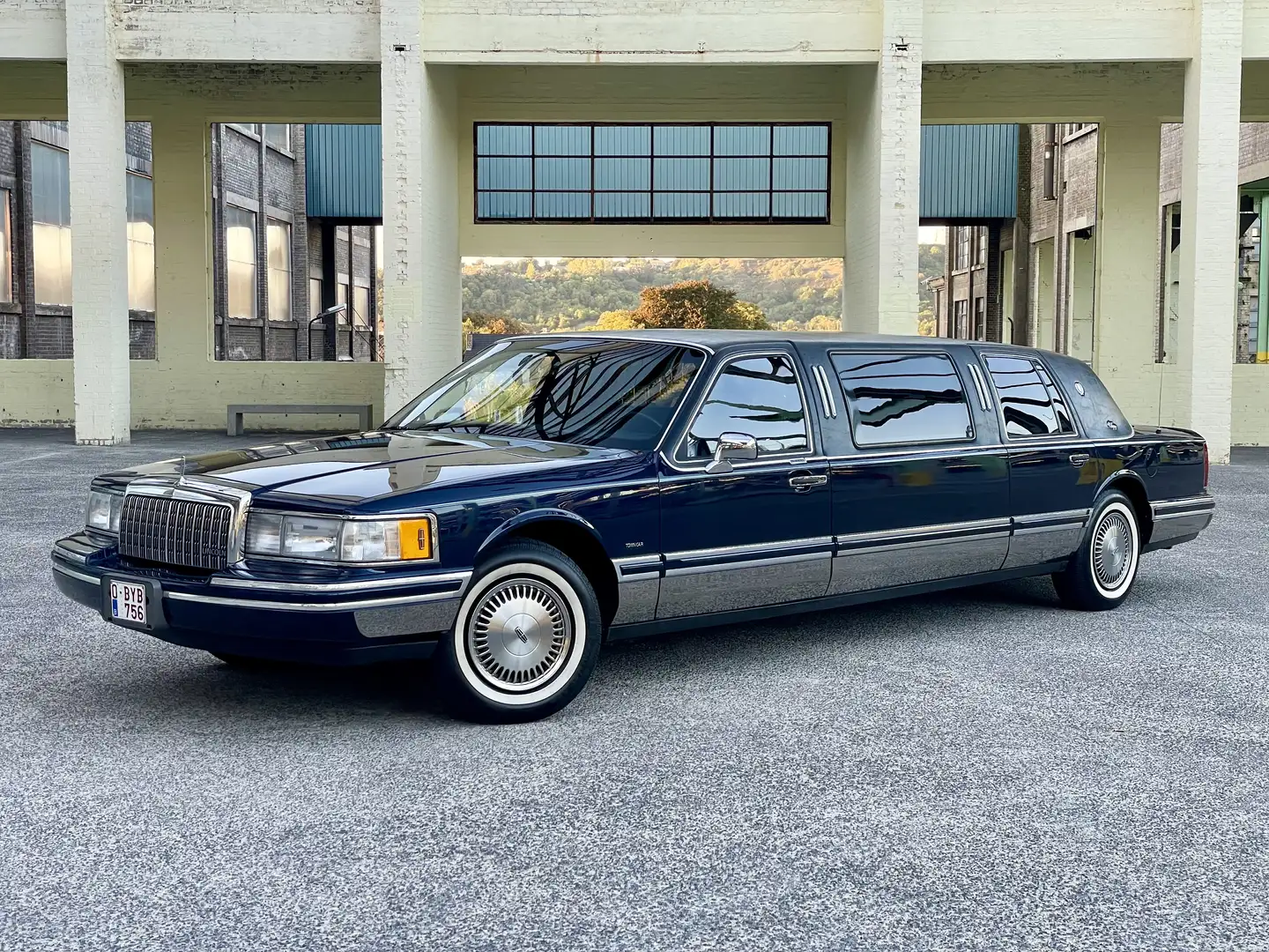 Lincoln Town Car limousine edition ST-tropez - 2