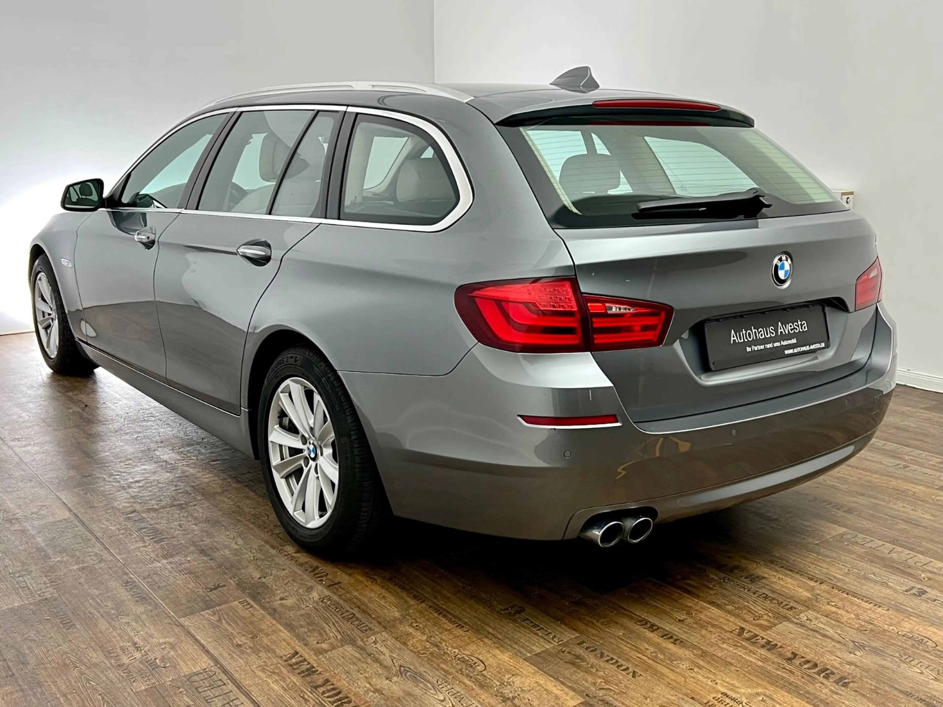 BMW 520 d / NUR 115.tKM / 1.HD / GARANTIE / XEN / — photo 5