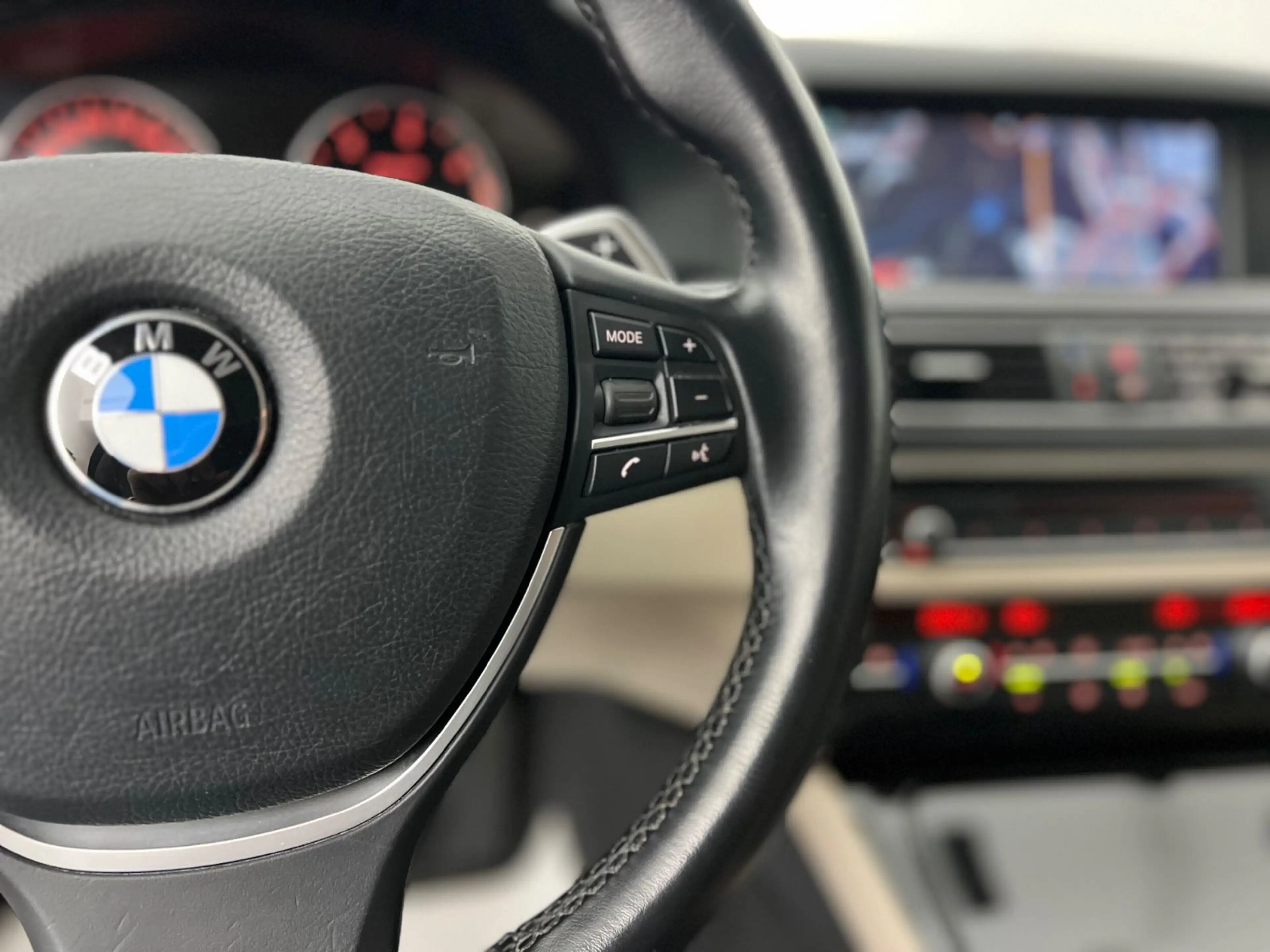 BMW 520 d / NUR 115.tKM / 1.HD / GARANTIE / XEN / — photo 22