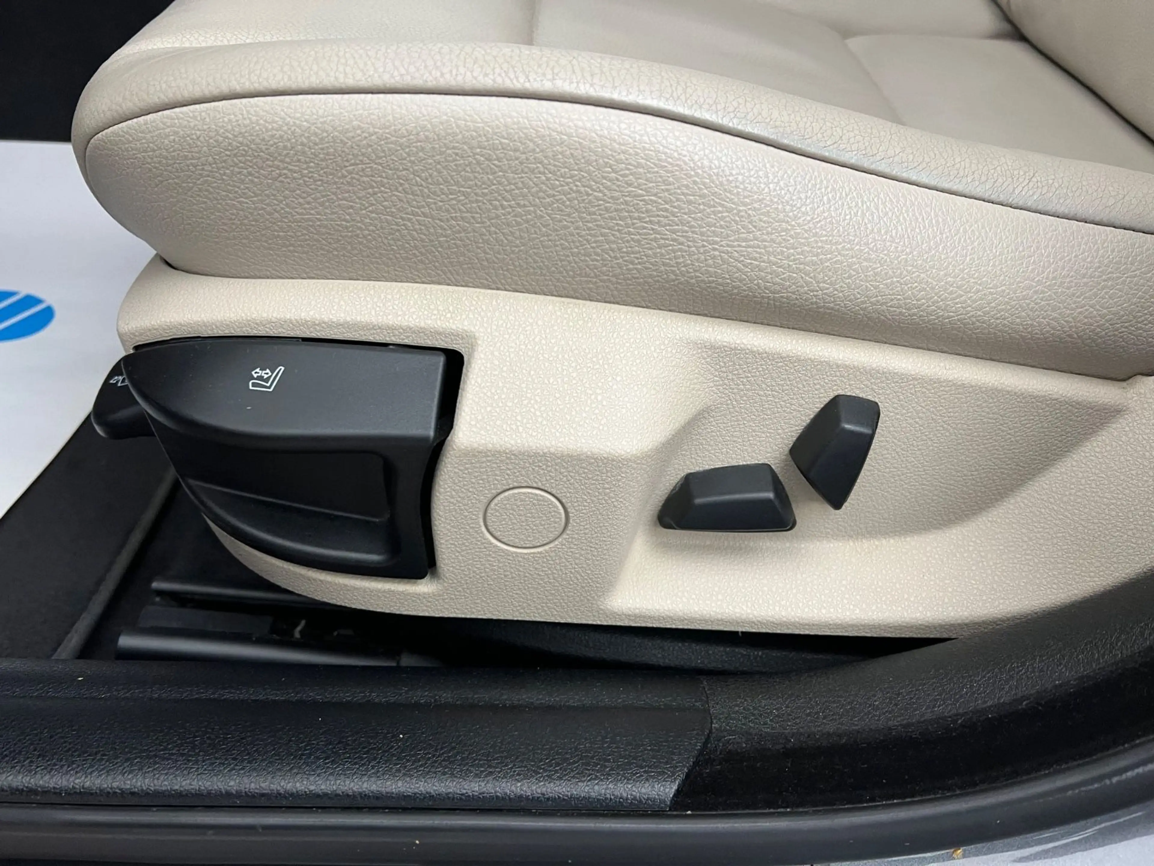 BMW 520 d / NUR 115.tKM / 1.HD / GARANTIE / XEN / — photo 19