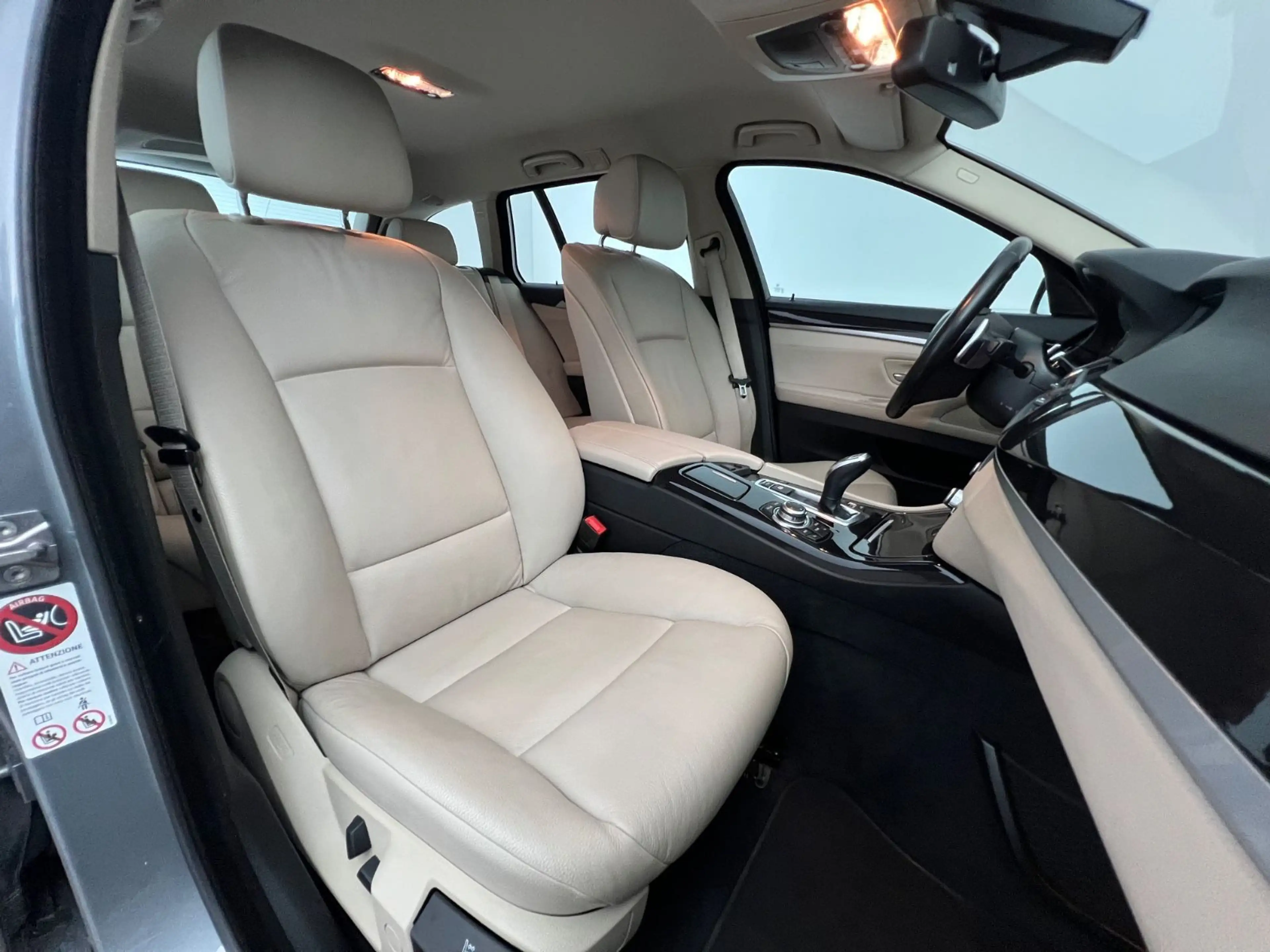 BMW 520 d / NUR 115.tKM / 1.HD / GARANTIE / XEN / — photo 13