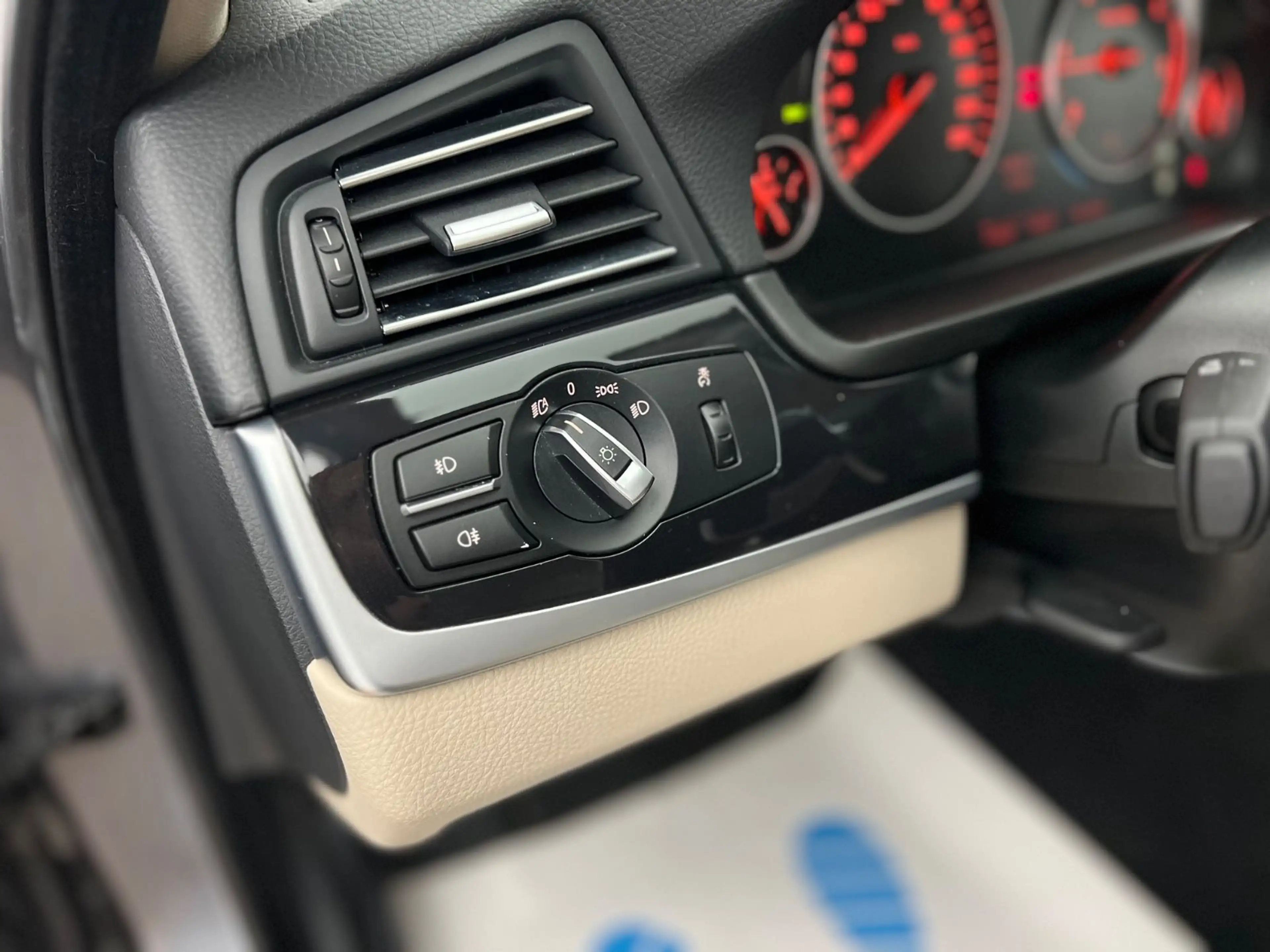 BMW 520 d / NUR 115.tKM / 1.HD / GARANTIE / XEN / — photo 20