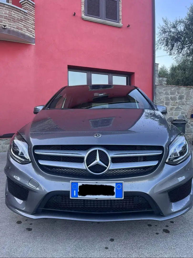 Mercedes-Benz B 180 allestimento AMG Grigio - 1