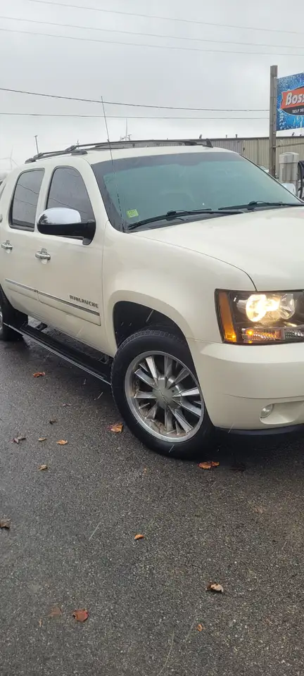 Chevrolet Avalanche снимка Chevrolet Avalanche