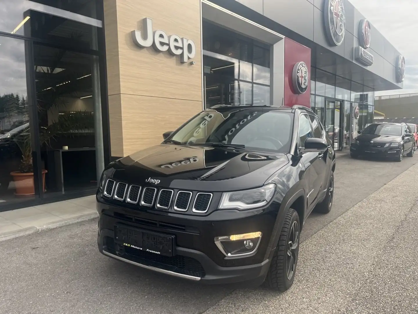 Jeep Compass 2,0 MJ AWD 9AT Limited Aut. Schwarz - 1