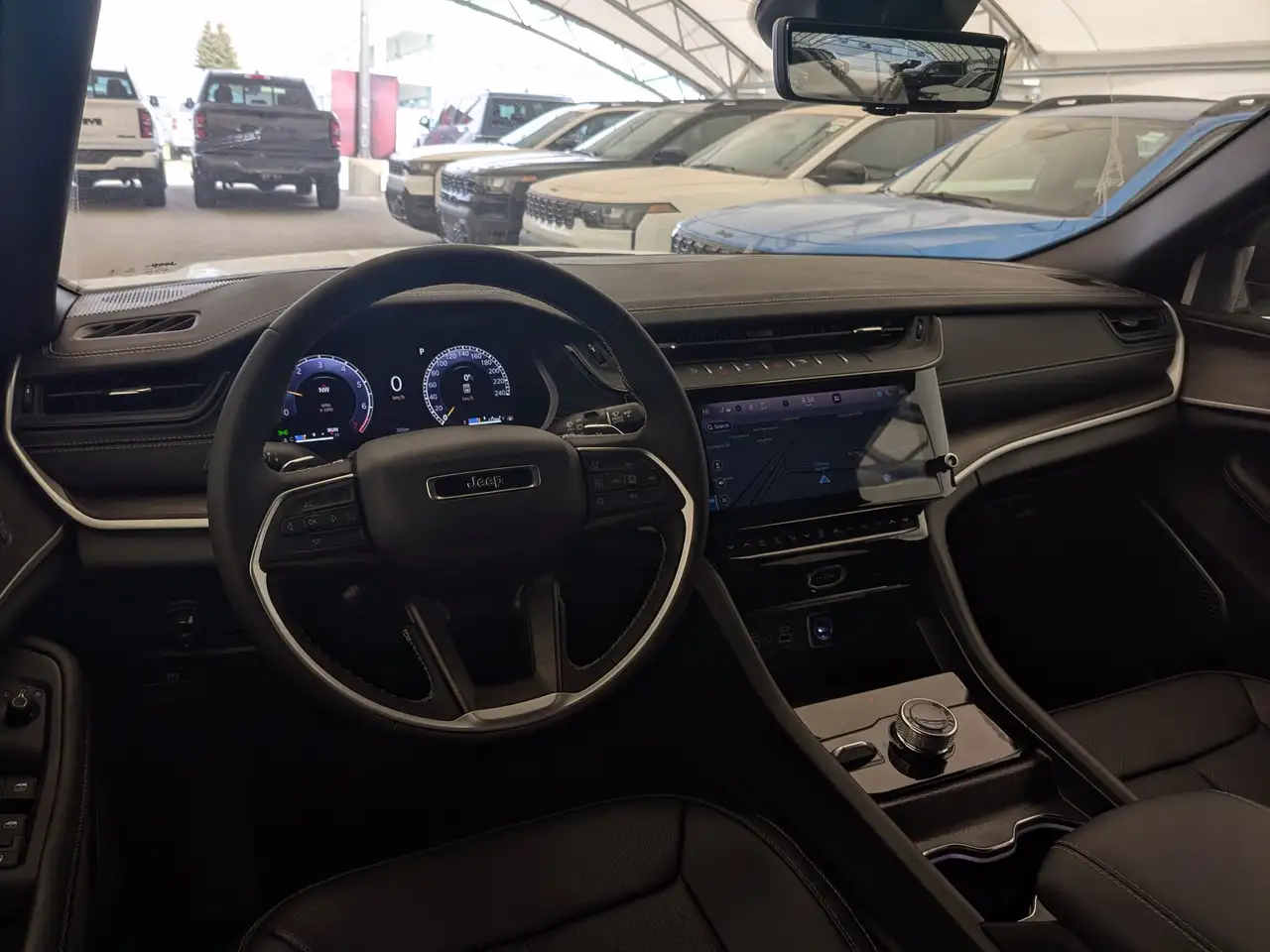 Jeep Grand Cherokee снимка Jeep Grand Cherokee