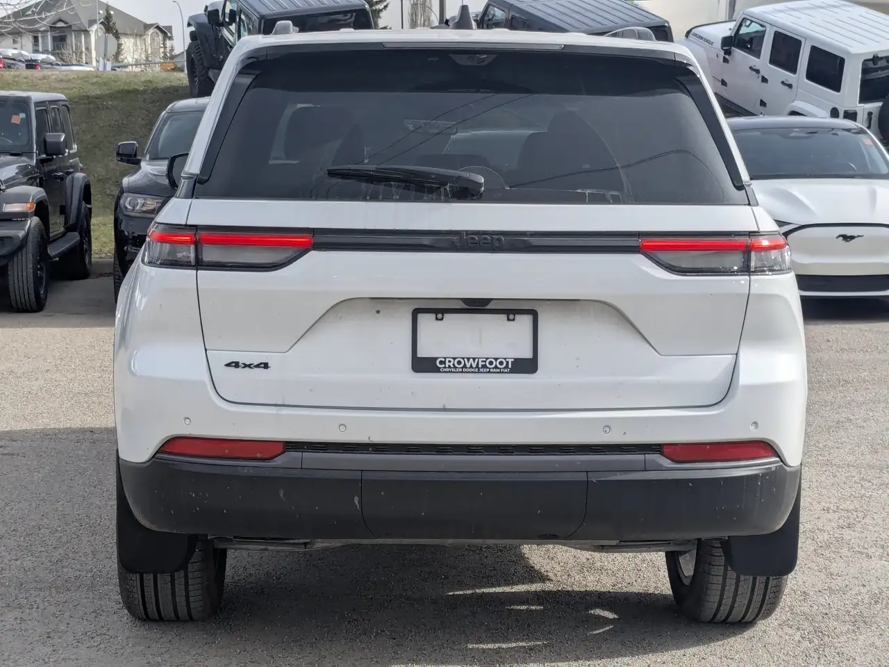 Jeep Grand Cherokee снимка Jeep Grand Cherokee