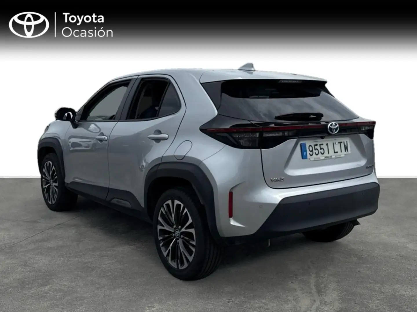 Toyota Yaris Cross 120H Style Plus Gris - 2