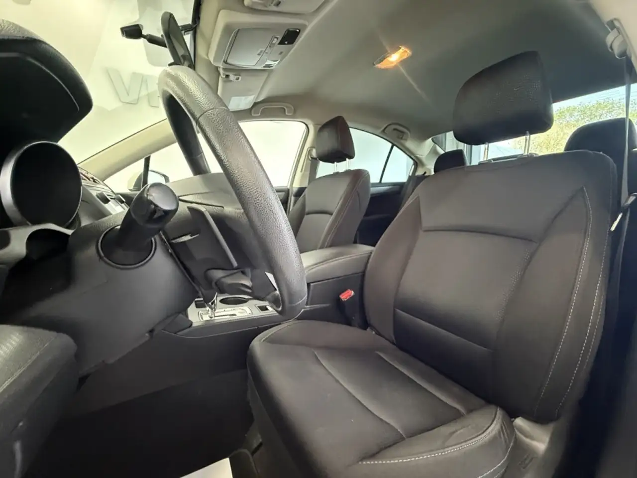 Subaru Legacy снимка Subaru Legacy