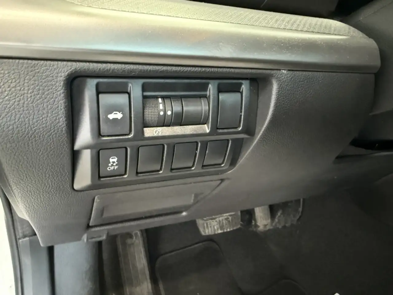 Subaru Legacy снимка Subaru Legacy