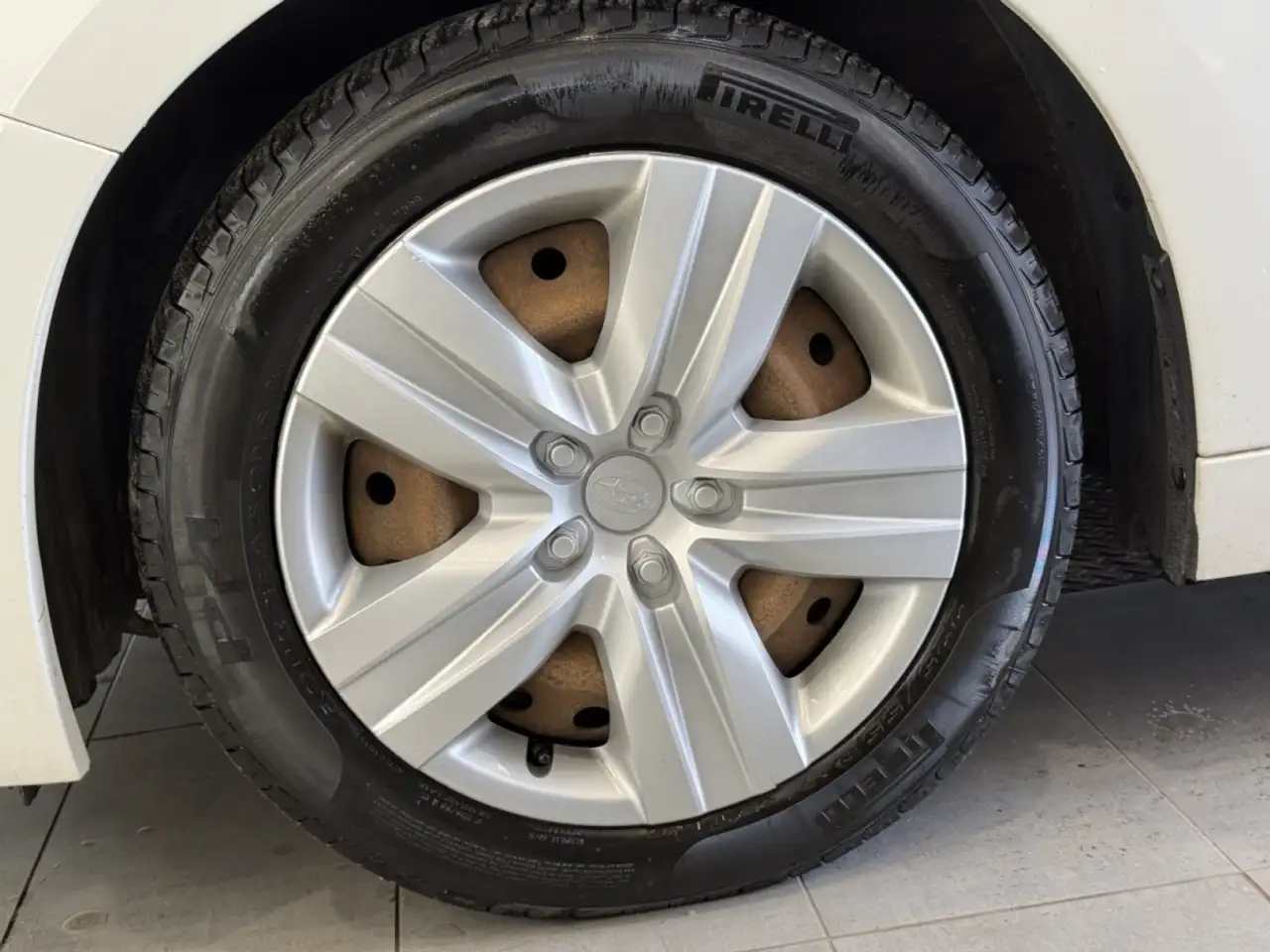 Subaru Legacy снимка Subaru Legacy