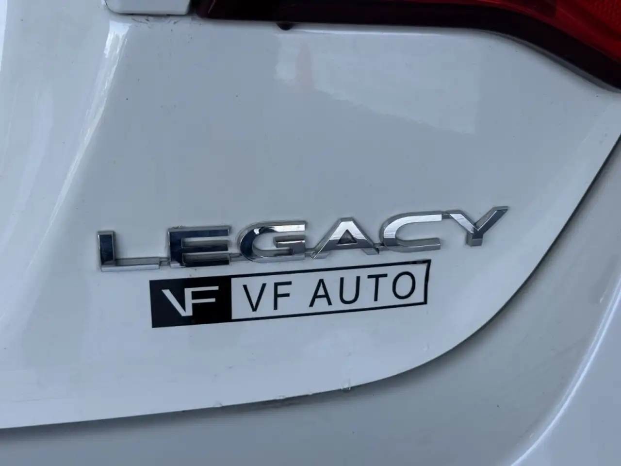 Subaru Legacy снимка Subaru Legacy
