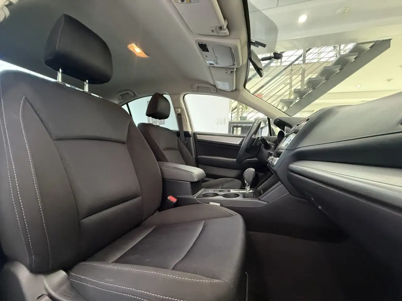Subaru Legacy снимка Subaru Legacy