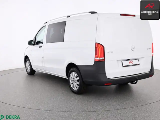 Mercedes-Benz Vito view 3