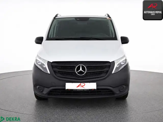 Mercedes-Benz Vito view 8