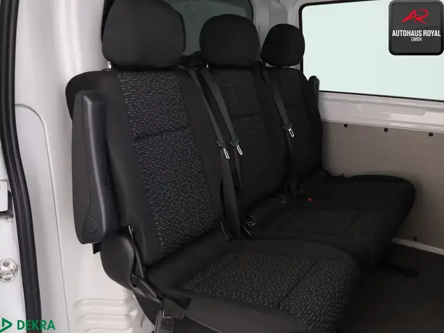 Mercedes-Benz Vito view 12
